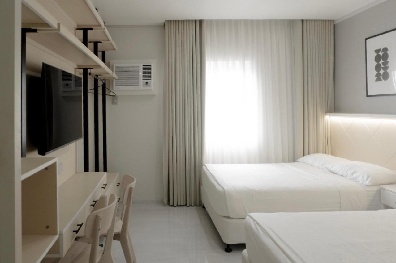 Twin Hearts Residences 1 Рохас Сити Екстериор снимка
