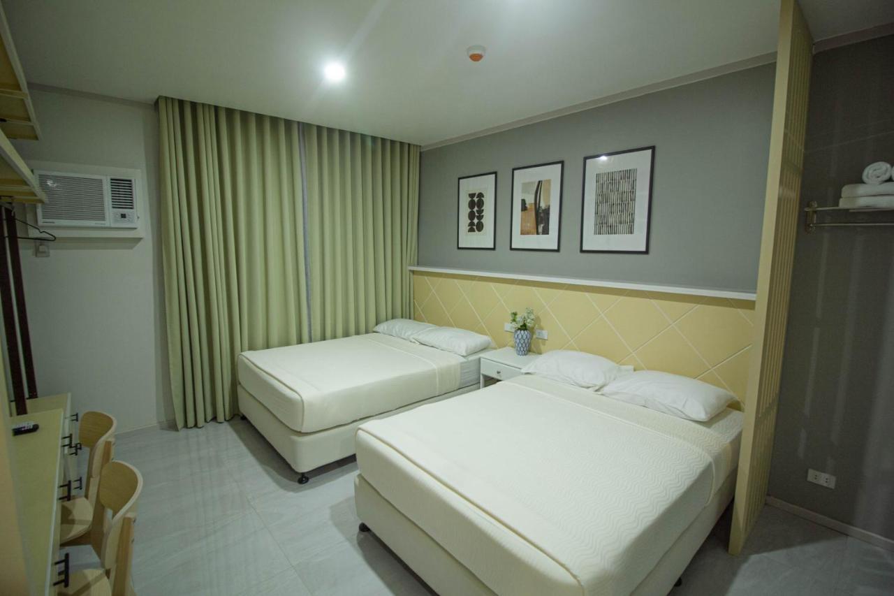 Twin Hearts Residences 1 Рохас Сити Екстериор снимка